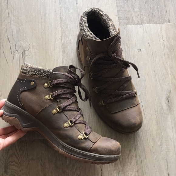 Merrell Shoes - MERRELL brown leather lace-up ankle boots